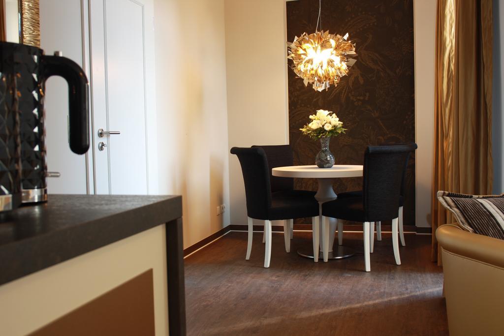 Mr.& Mrs. President Appartement Erfurt Buitenkant foto